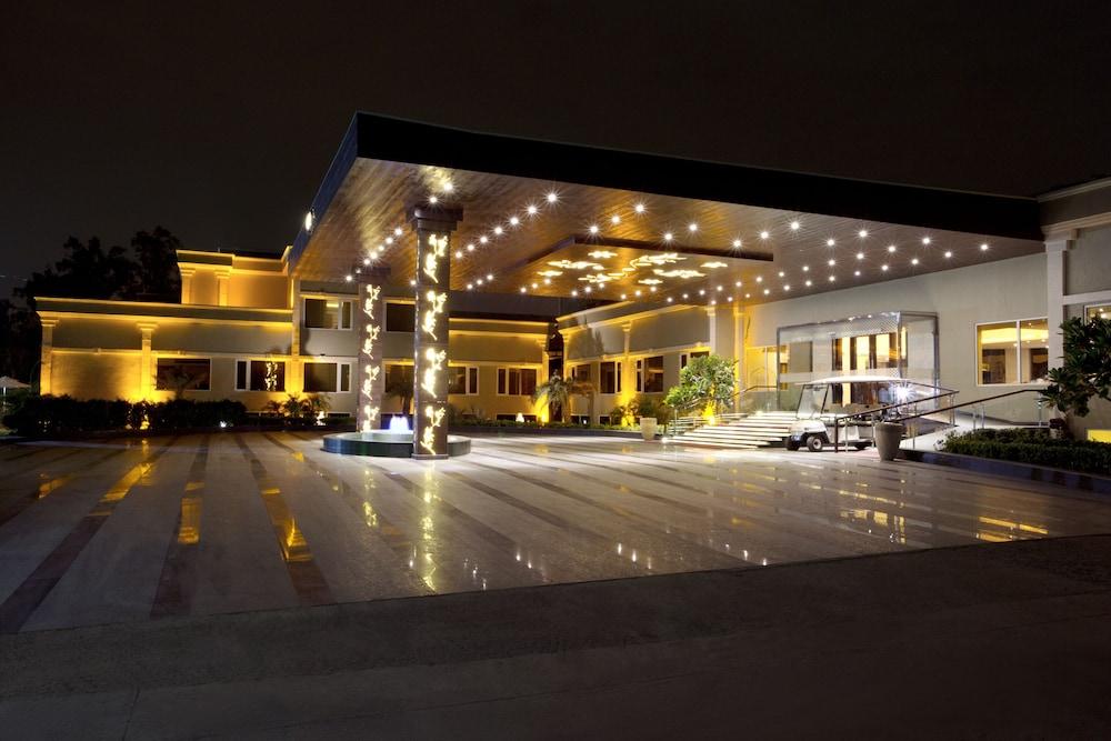 Atrio By Devam Hotell Gurgaon Exteriör bild