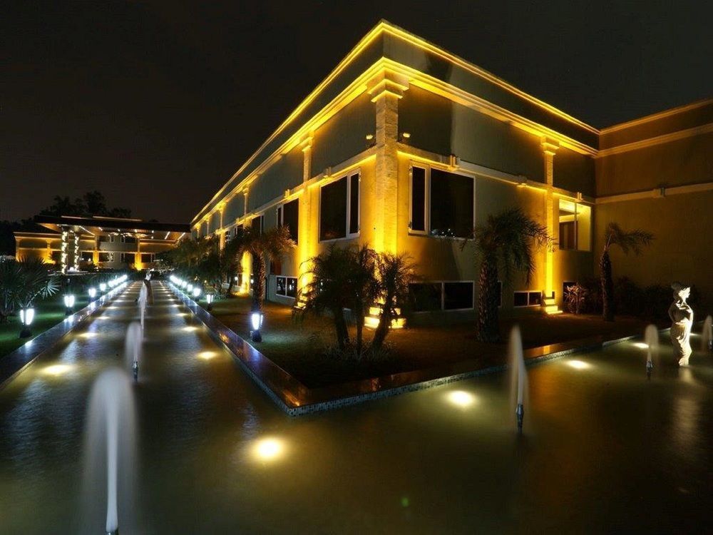 Atrio By Devam Hotell Gurgaon Exteriör bild