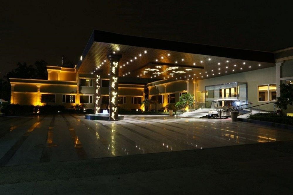 Atrio By Devam Hotell Gurgaon Exteriör bild